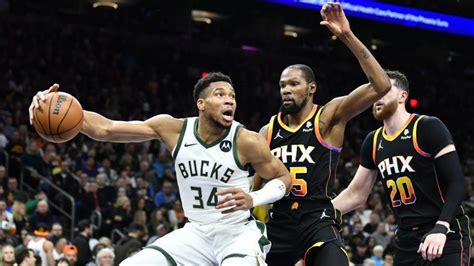Bucks vs. Suns prediction, player props, best bets against the .